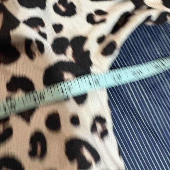 Stars Above Leopard Print Sweater Womens S Animal Print Long Sleeve Cozy Top - Picture 5 of 7